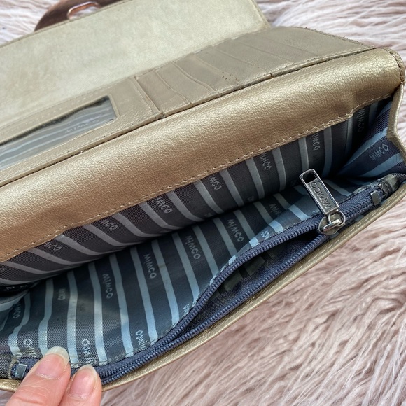 Mimco black rose gold turn lock leather wallet - Picture 6 of 11